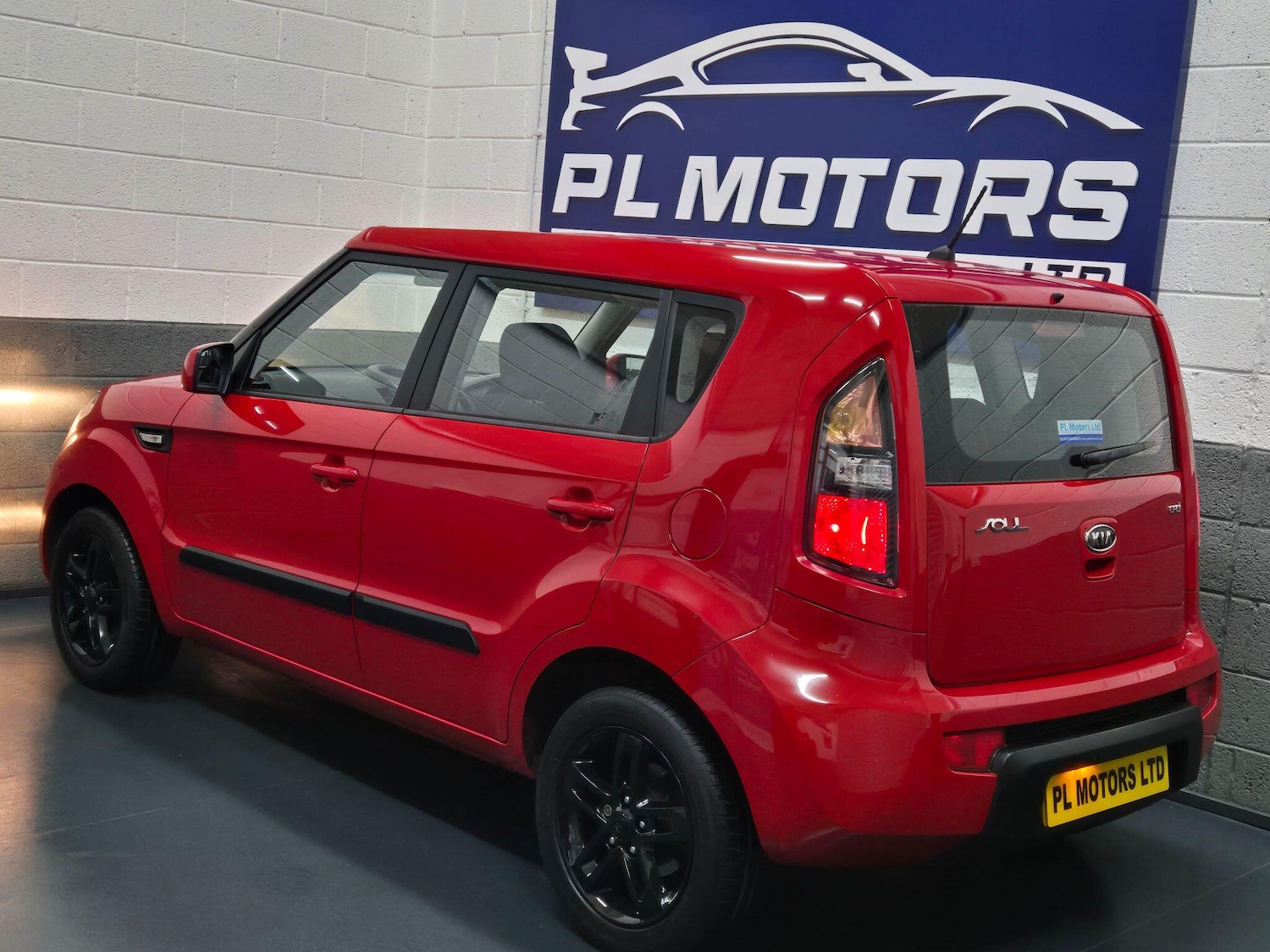 Used Kia Soul 2011 for sale - 76702083: Photo 2