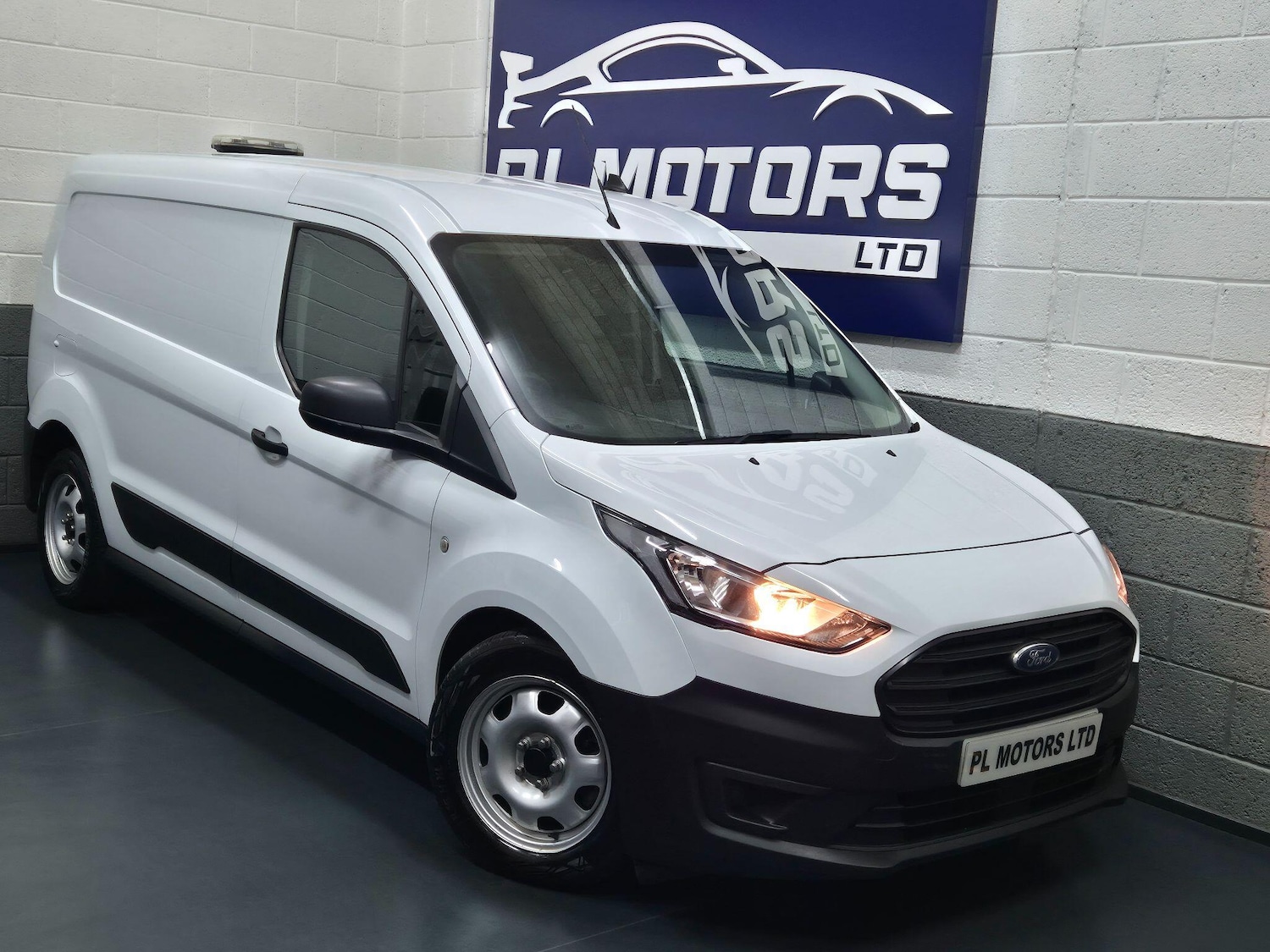Used Ford Transit Connect 2021 for sale - 76121564: Photo 1