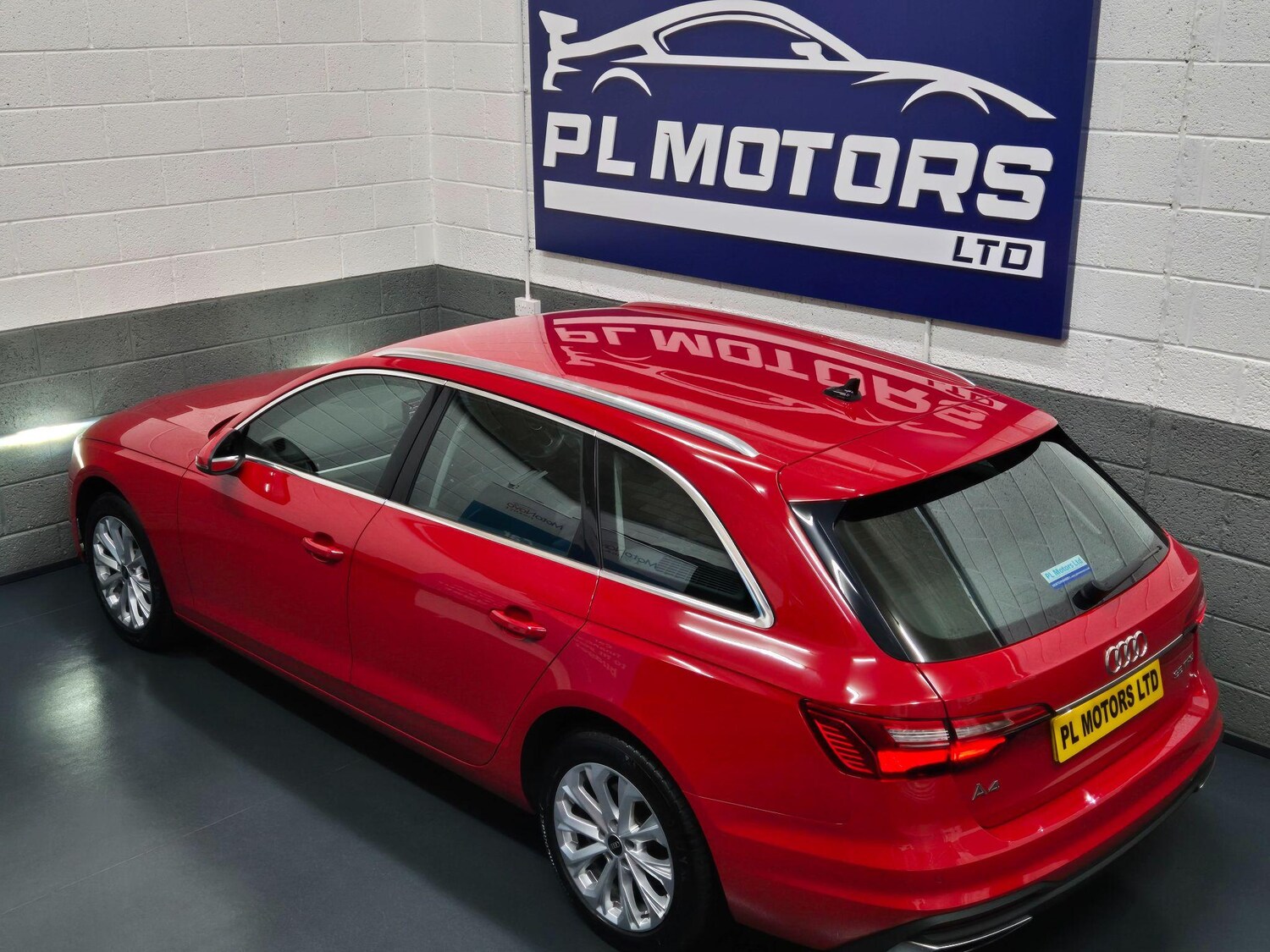 Used Audi A4 Avant 2021 for sale - 76122647: Photo 8