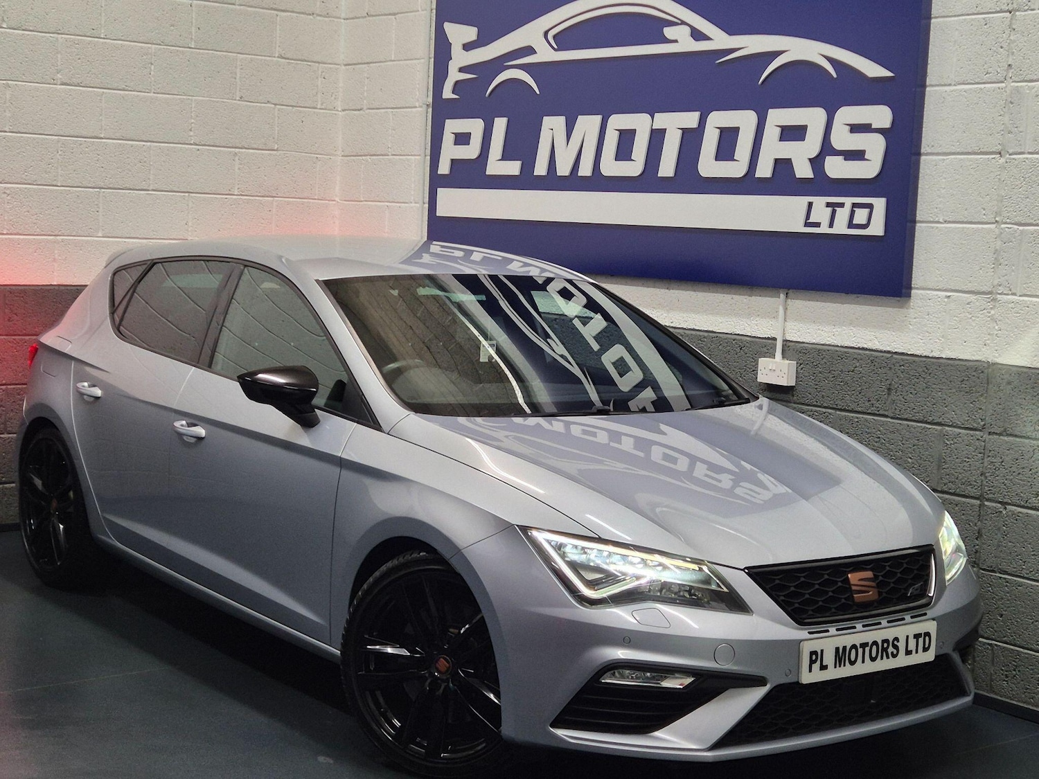 Used SEAT Leon 2019 for sale - 76122195: Photo 1