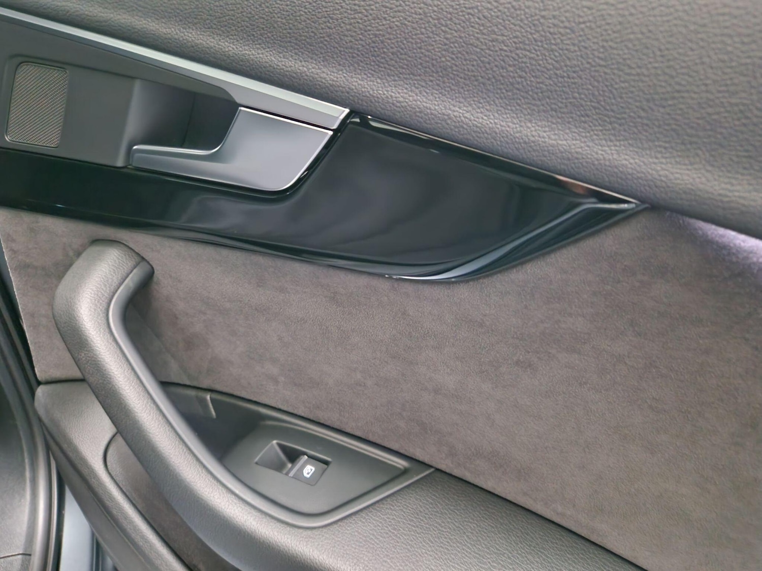 Used Audi A4 Avant 2019 for sale - 76136416: Photo 18