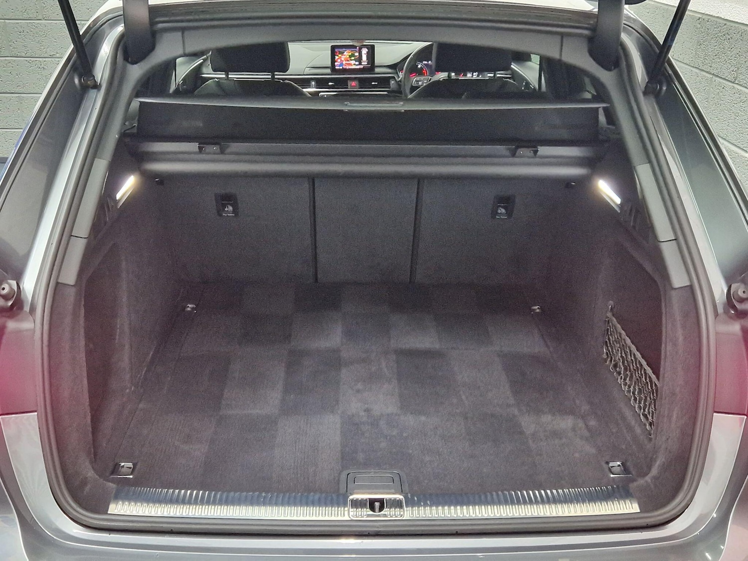 Used Audi A4 Avant 2019 for sale - 76136416: Photo 28