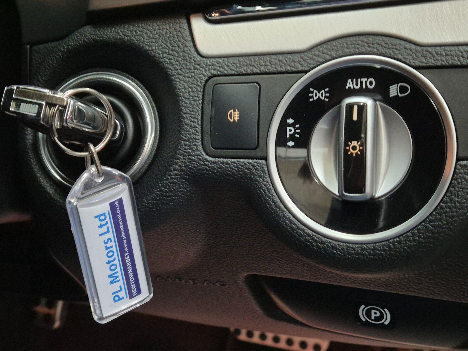 Used Mercedes-Benz E Class 2013 for sale - 76667352: Photo 18