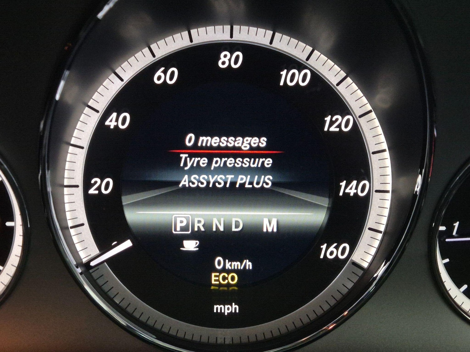 Used Mercedes-Benz E Class 2013 for sale - 76667352: Photo 26