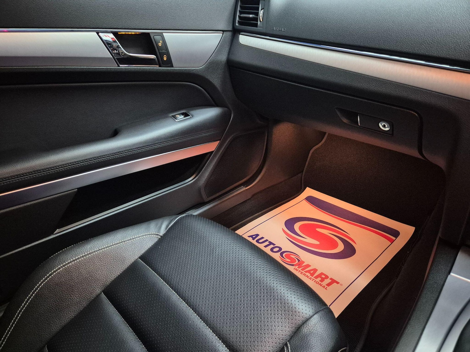 Used Mercedes-Benz E Class 2013 for sale - 76667352: Photo 31