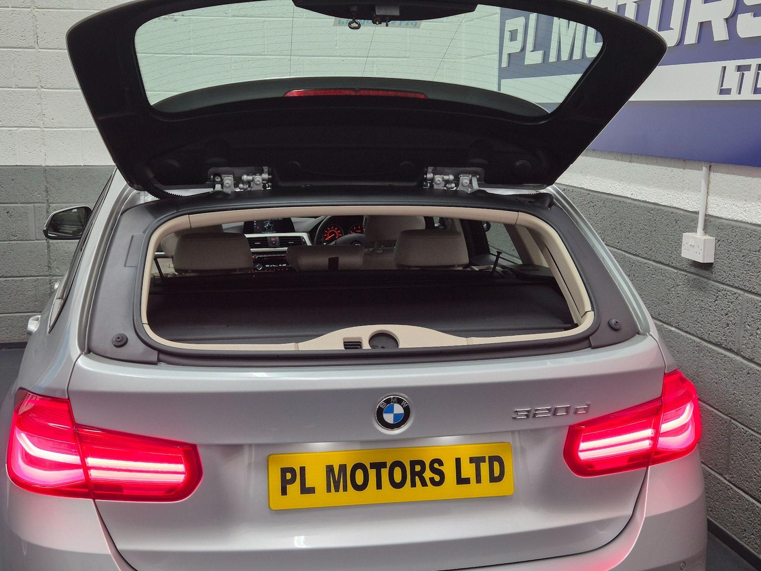 Used BMW 3 Series 2018 for sale - 76121435: Photo 10