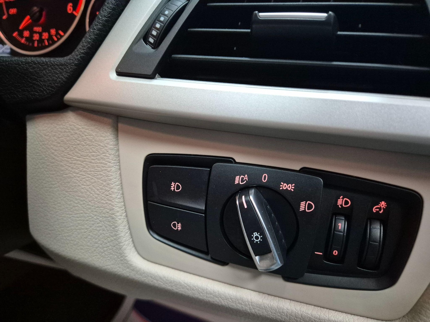 Used BMW 3 Series 2018 for sale - 76121435: Photo 15