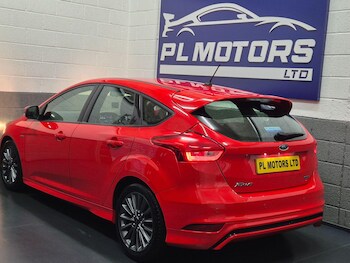 Used Ford Focus 2017 for sale - 76122869: Photo