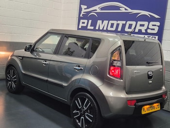 Used Kia Soul 2011 for sale - 76226810: Photo 2