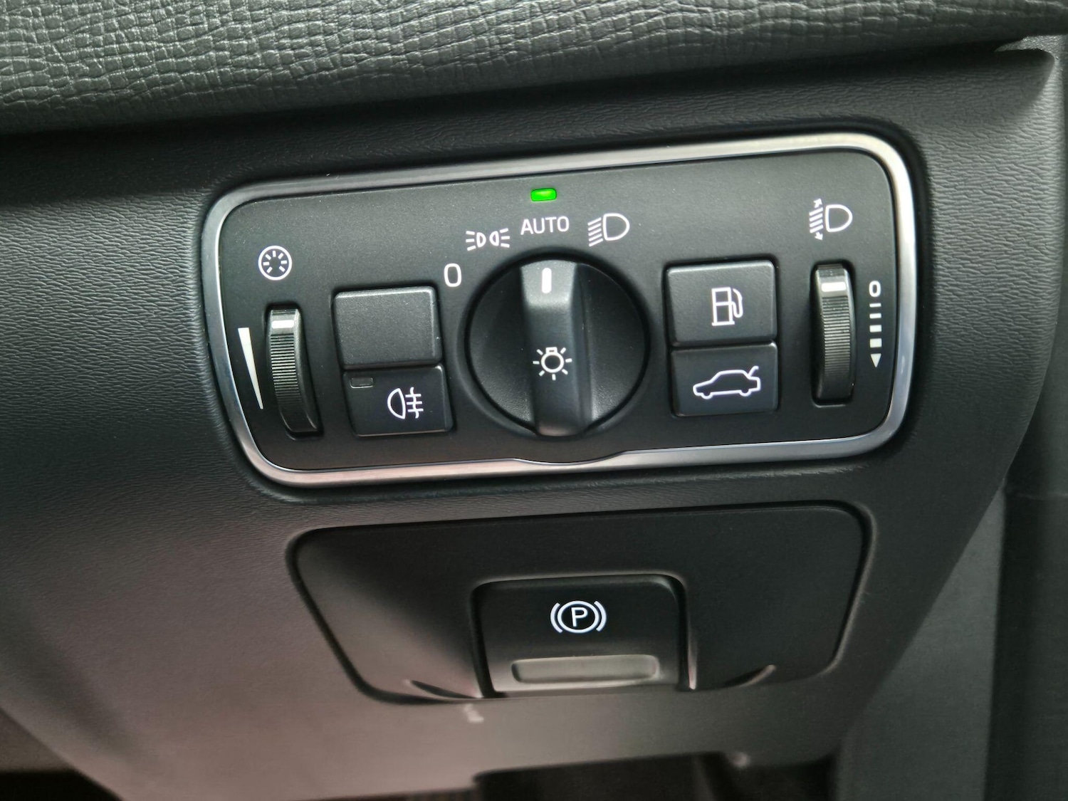 Used Volvo XC60 2016 for sale - 76727530: Photo 18