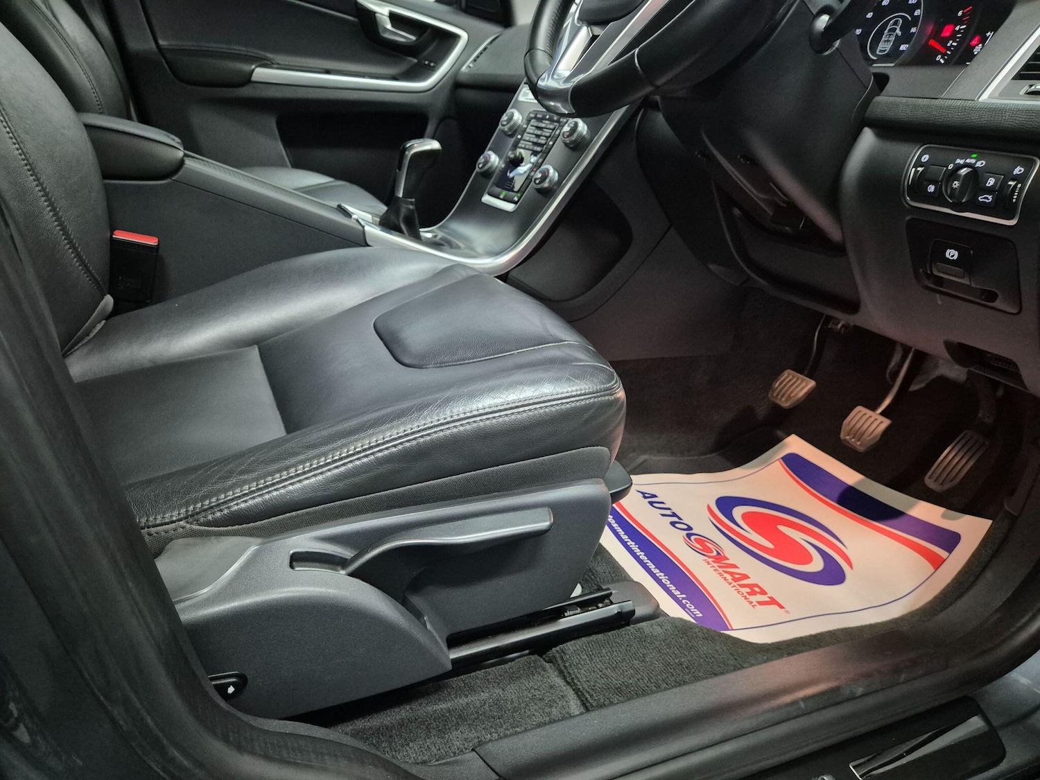 Used Volvo XC60 2016 for sale - 76727530: Photo 9