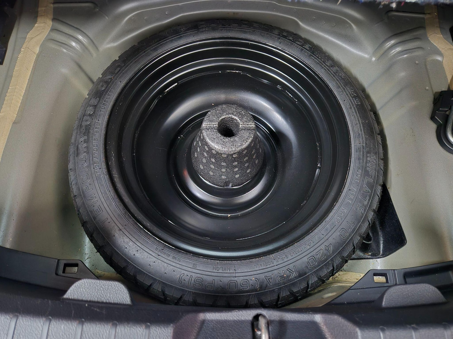 Used Toyota Yaris 2015 for sale - 76511971: Photo 25