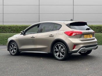 Used Ford Focus 2019 for sale - 76432454: Photo