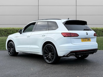 Used Volkswagen Touareg 2021 for sale - 76613403: Photo