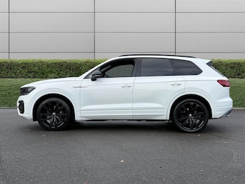 Used Volkswagen Touareg 2021 for sale - 76613403: Photo