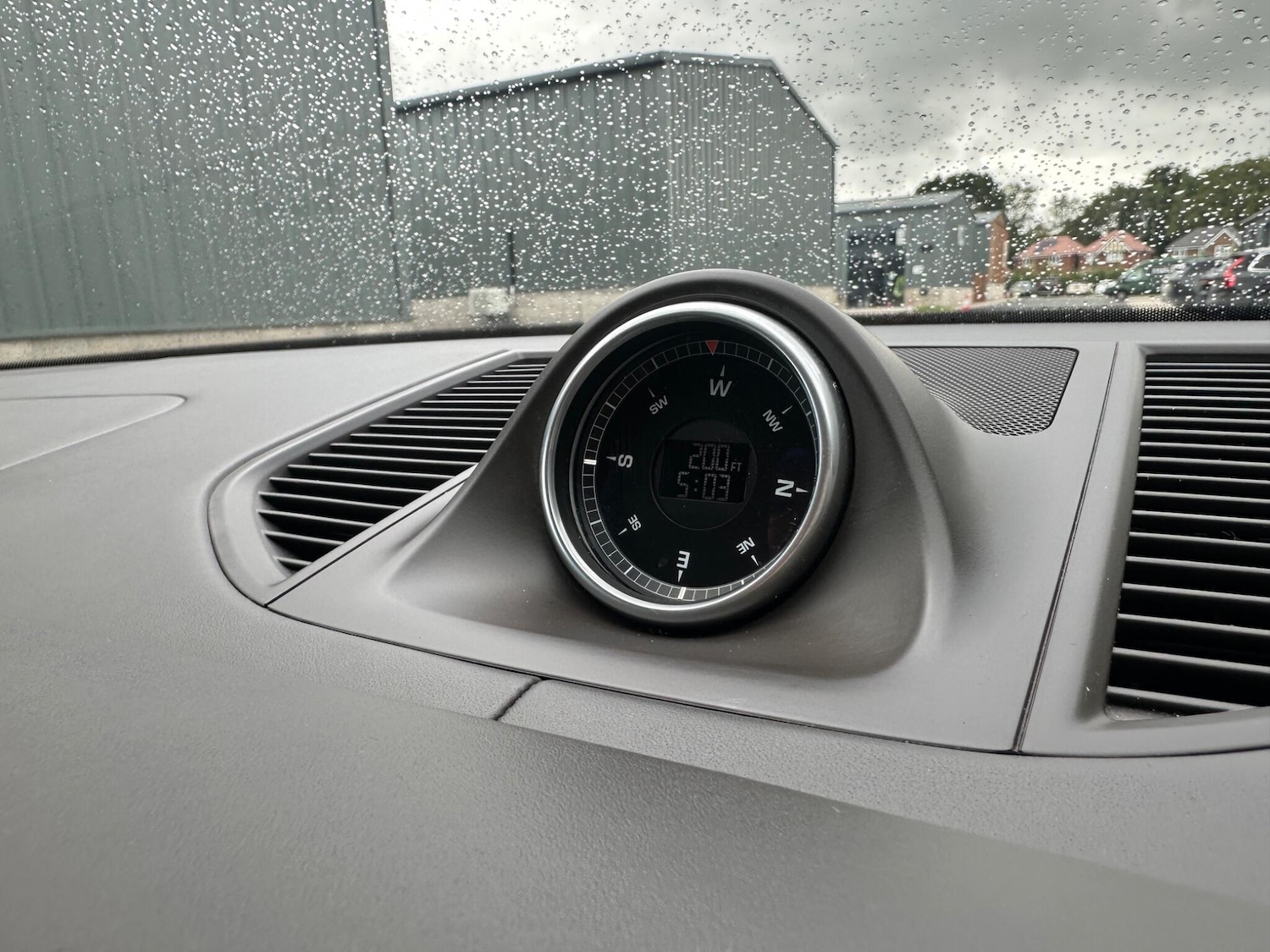 Used Porsche Macan 2021 for sale - 76415346: Photo 16