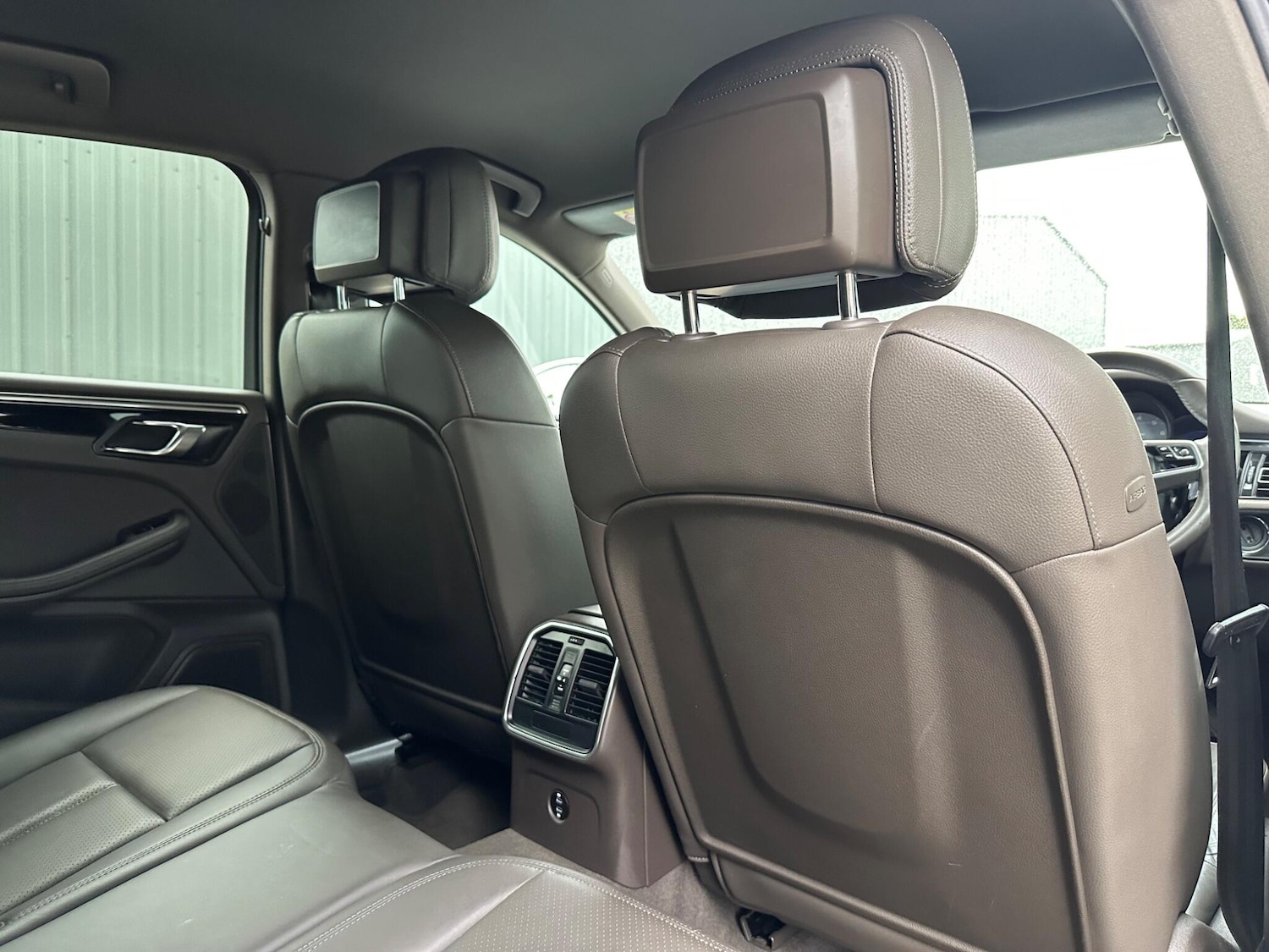 Used Porsche Macan 2021 for sale - 76415346: Photo 17