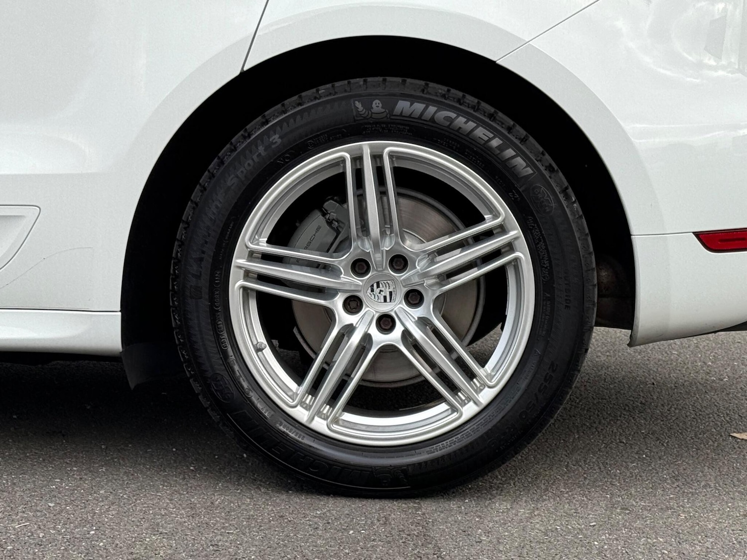 Used Porsche Macan 2021 for sale - 76415346: Photo 22