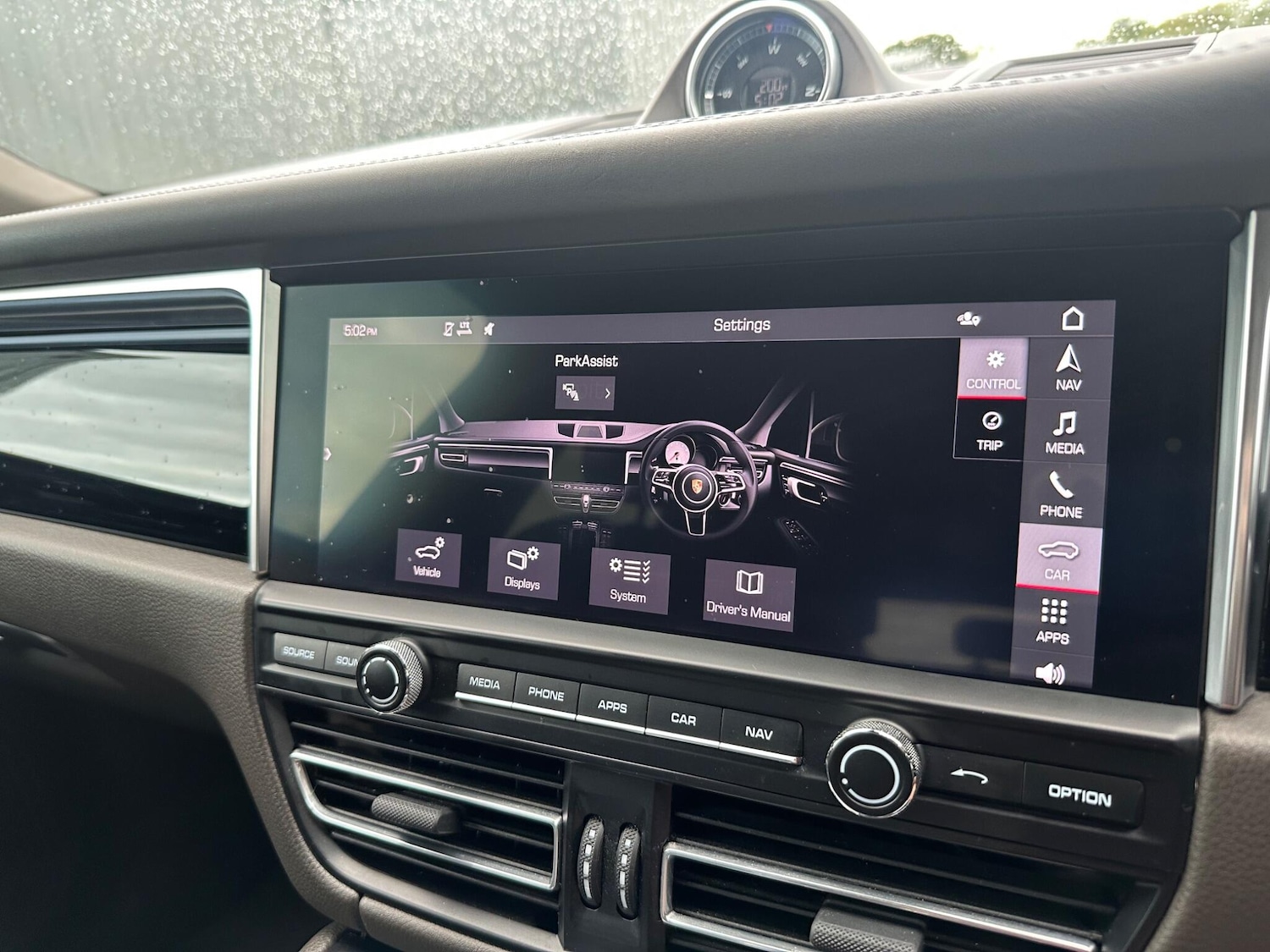 Used Porsche Macan 2021 for sale - 76415346: Photo 26