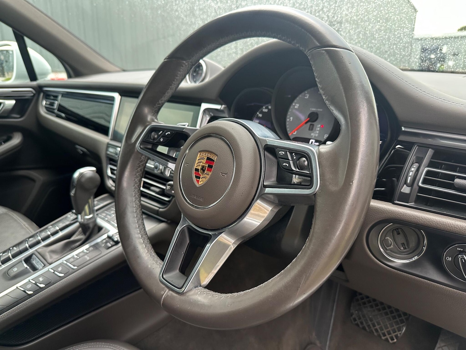 Used Porsche Macan 2021 for sale - 76415346: Photo 28