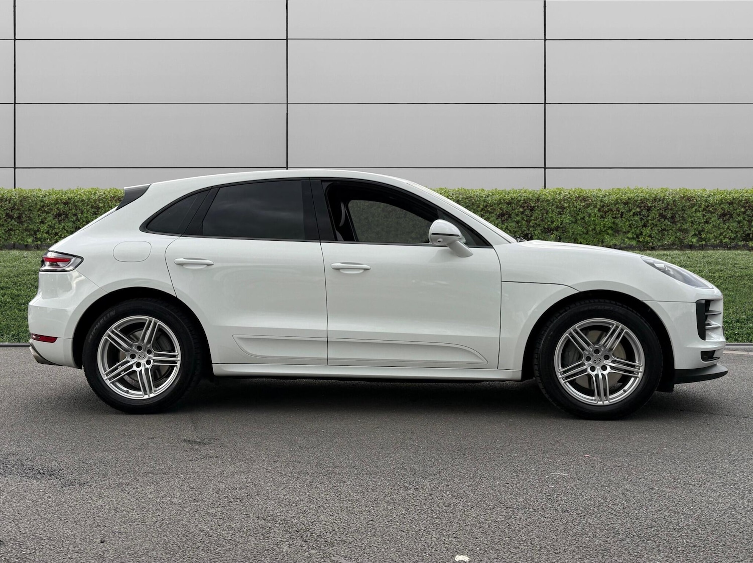 Used Porsche Macan 2021 for sale - 76415346: Photo 7