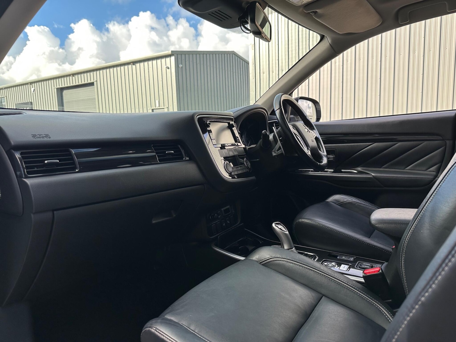 Used Mitsubishi Outlander 2017 for sale - 76415344: Photo 10