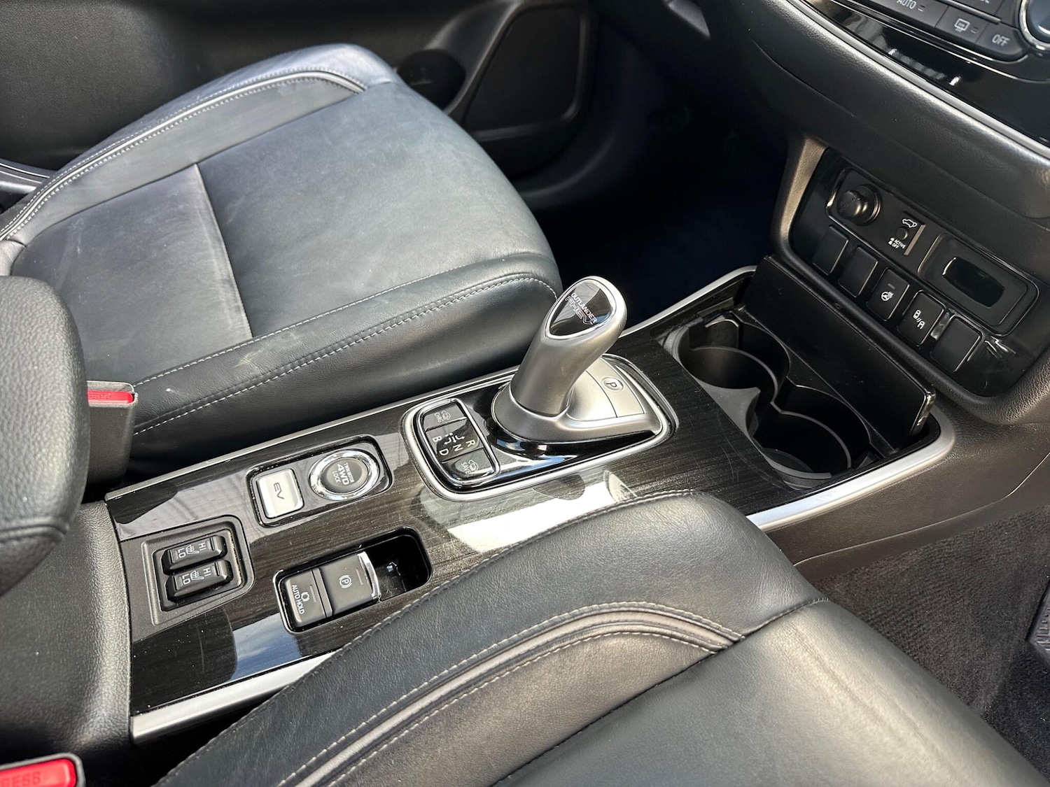 Used Mitsubishi Outlander 2017 for sale - 76415344: Photo 14