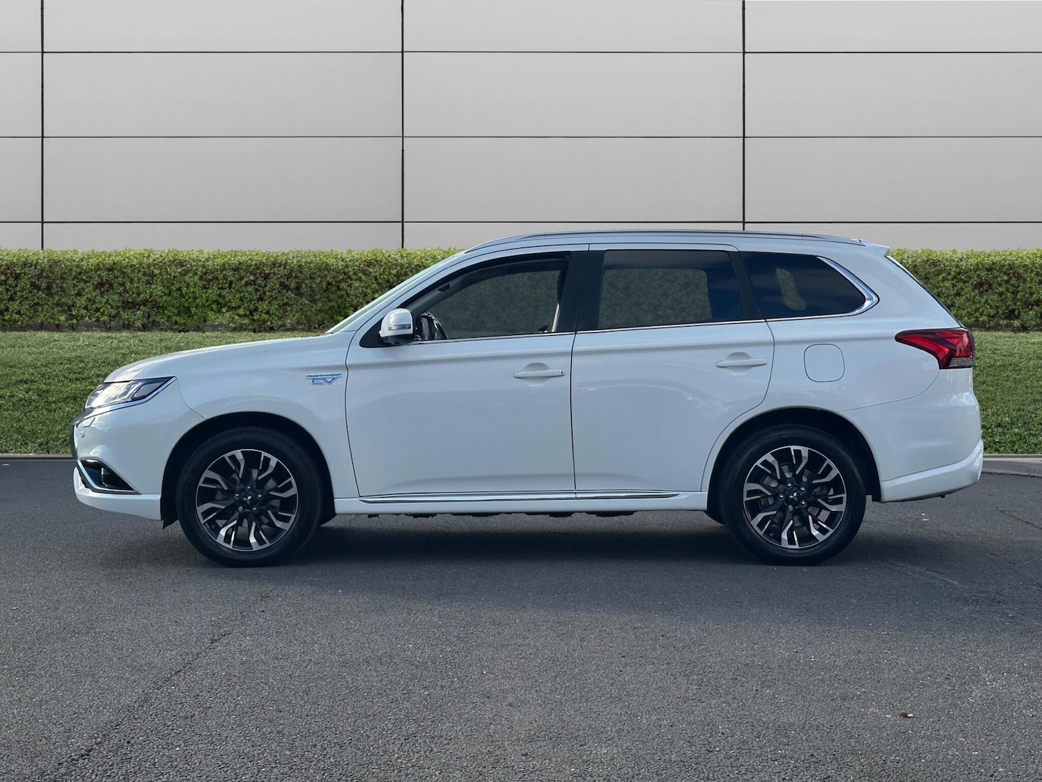 Used Mitsubishi Outlander 2017 for sale - 76415344: Photo 5