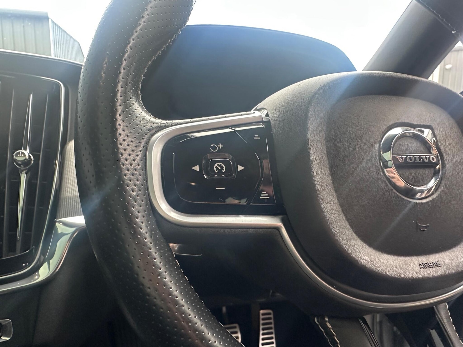 Used Volvo V90 2019 for sale - 76415345: Photo 36