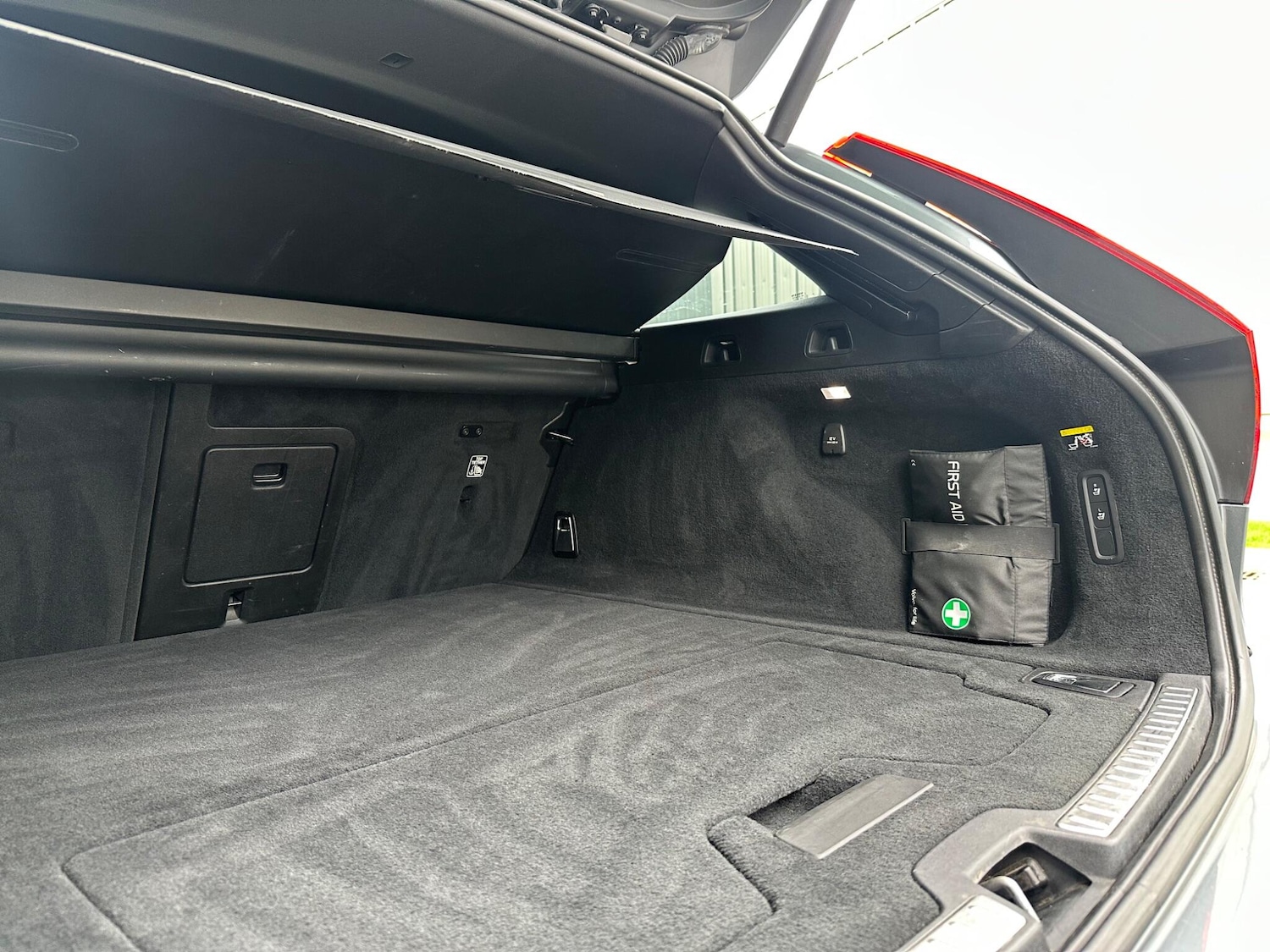 Used Volvo V90 2019 for sale - 76415345: Photo 37