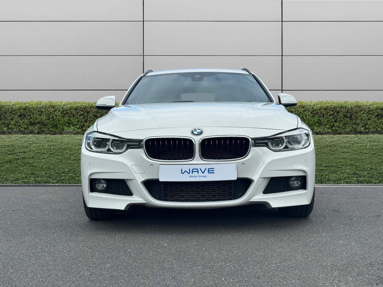 Used BMW 3 Series 2017 for sale - 76415341: Photo 2