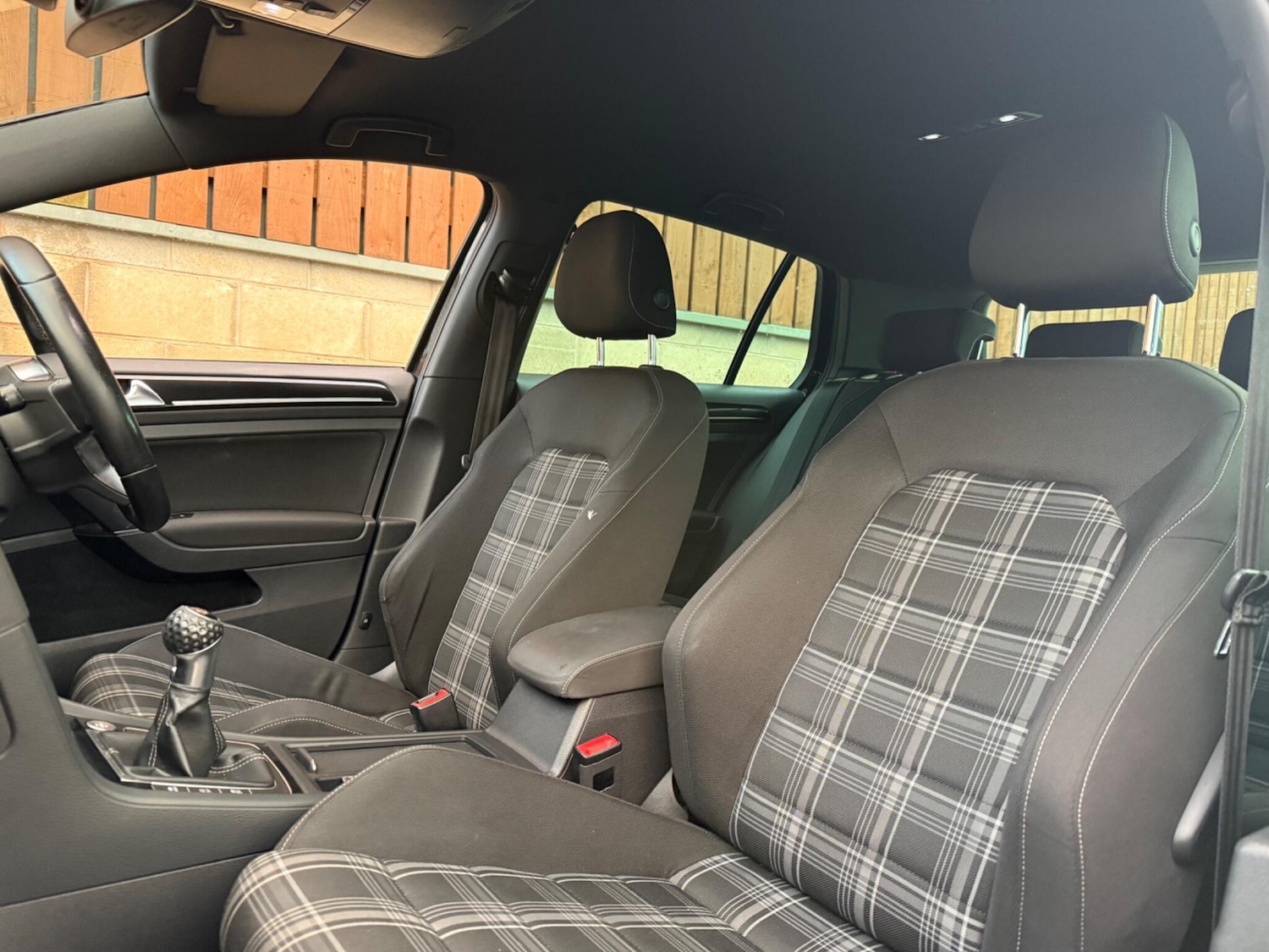 Used Volkswagen Golf 2016 for sale - 76584807: Photo 25