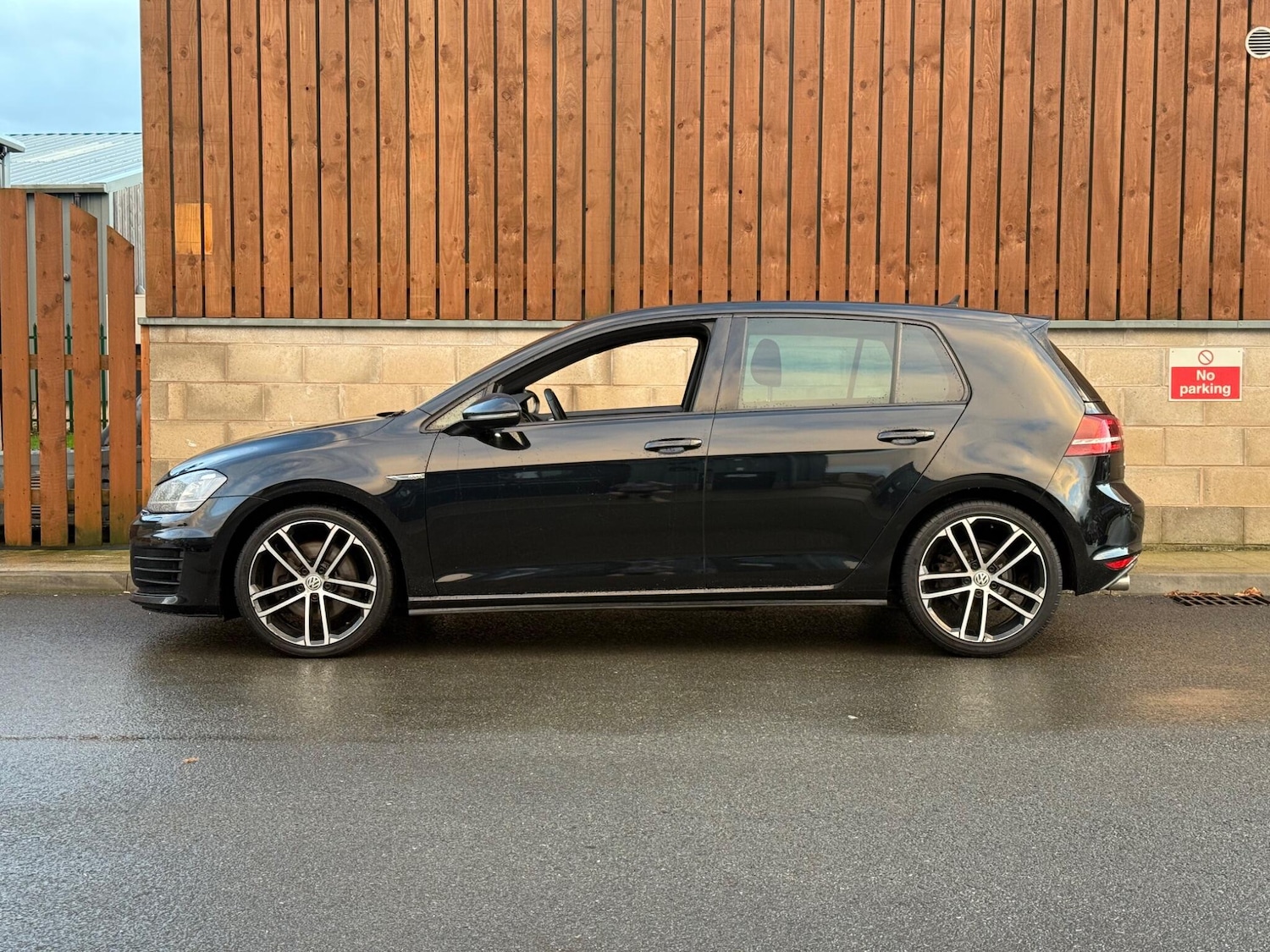 Used Volkswagen Golf 2016 for sale - 76584807: Photo 5