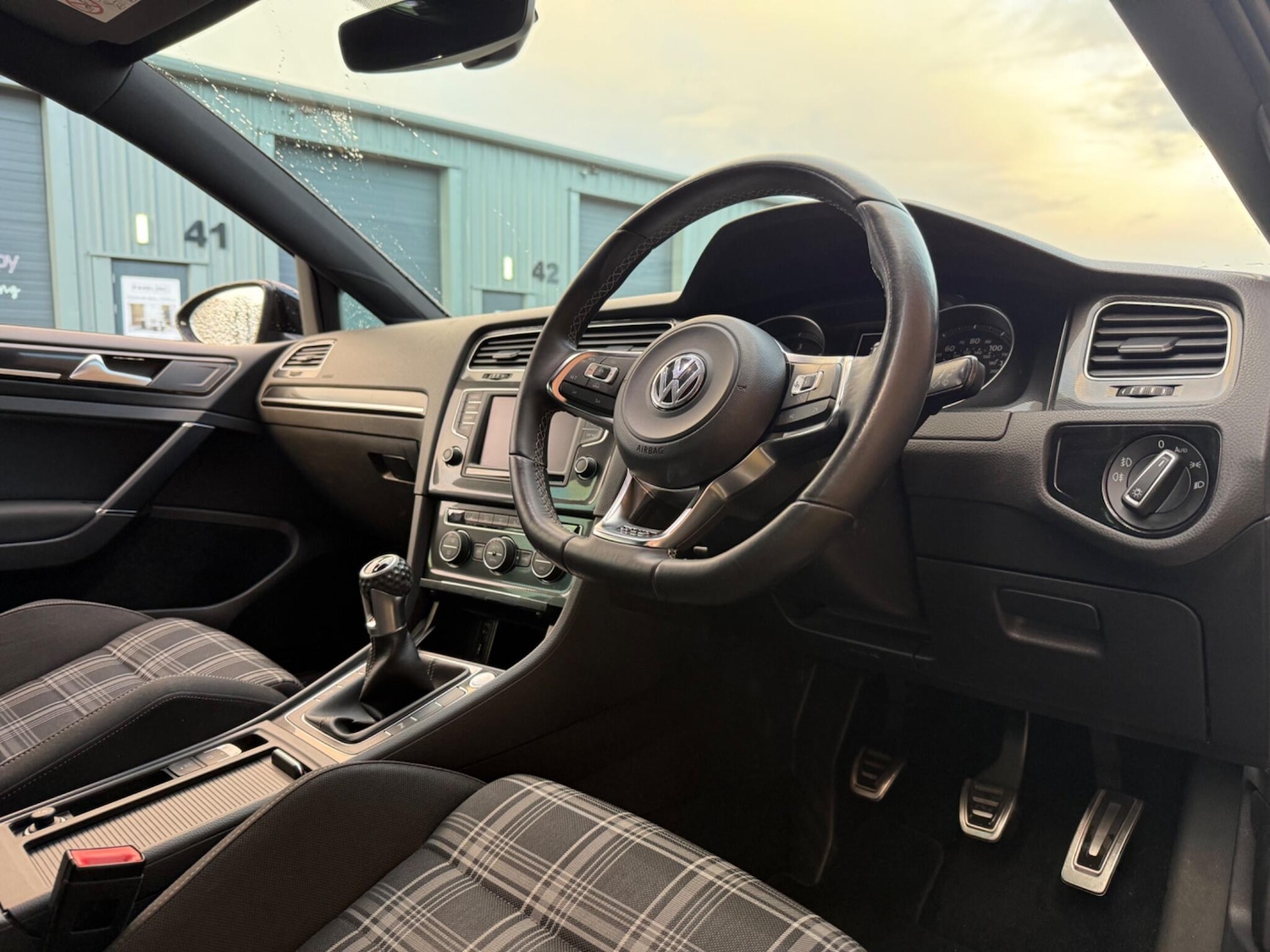 Used Volkswagen Golf 2016 for sale - 76584807: Photo 9