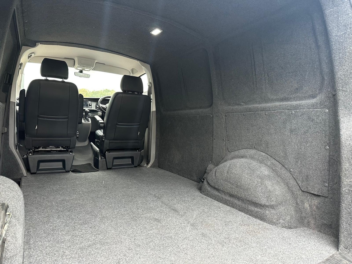 Used Volkswagen Transporter 2023 for sale - 76419176: Photo 5