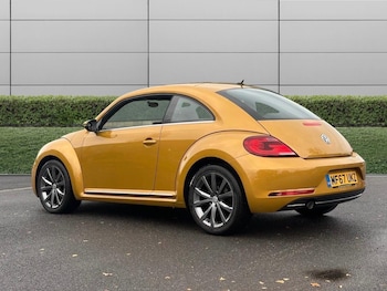 Used Volkswagen Beetle 2017 for sale - 76458125: Photo