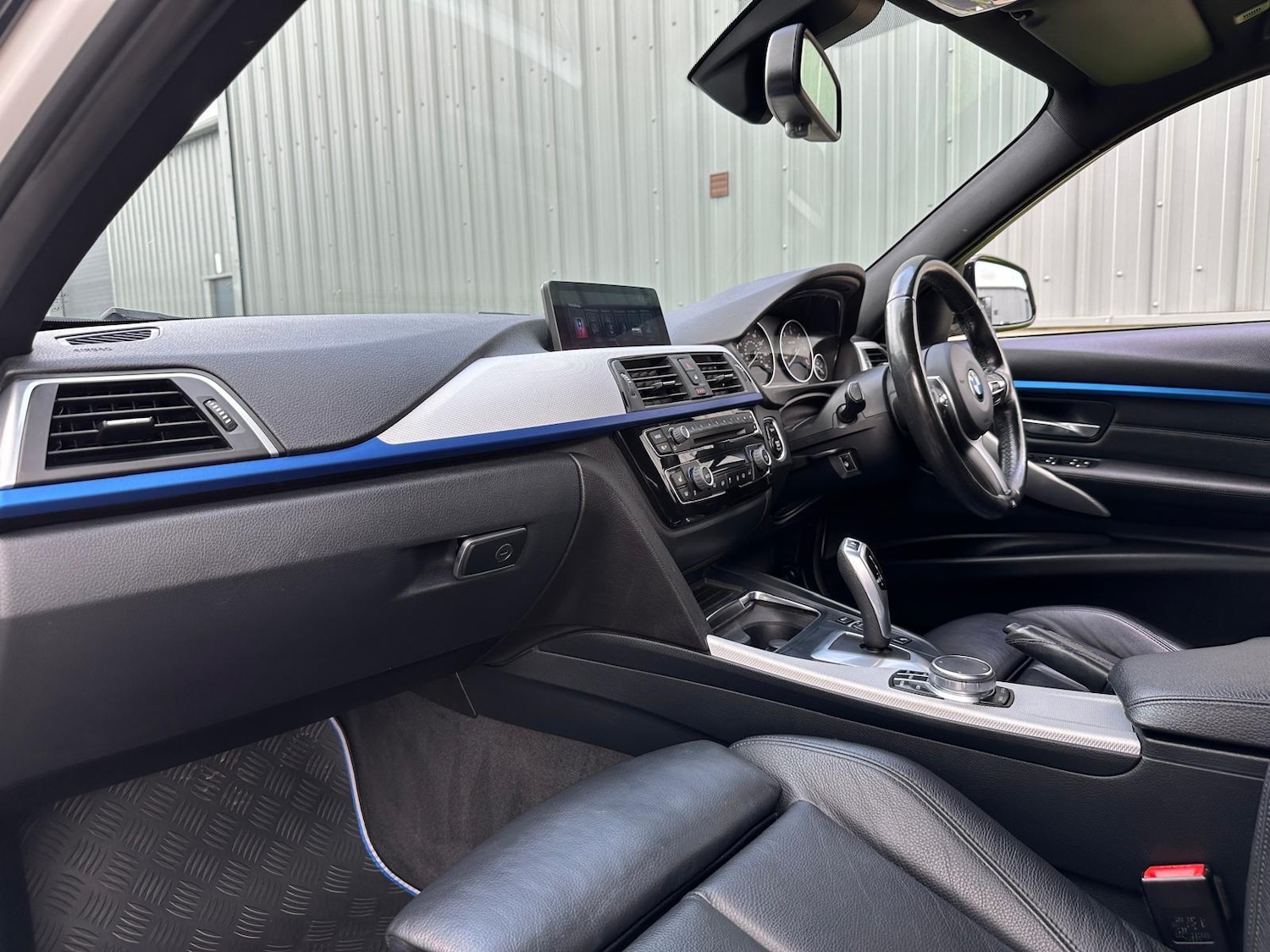 Used BMW 3 Series 2017 for sale - 76850534: Photo 11