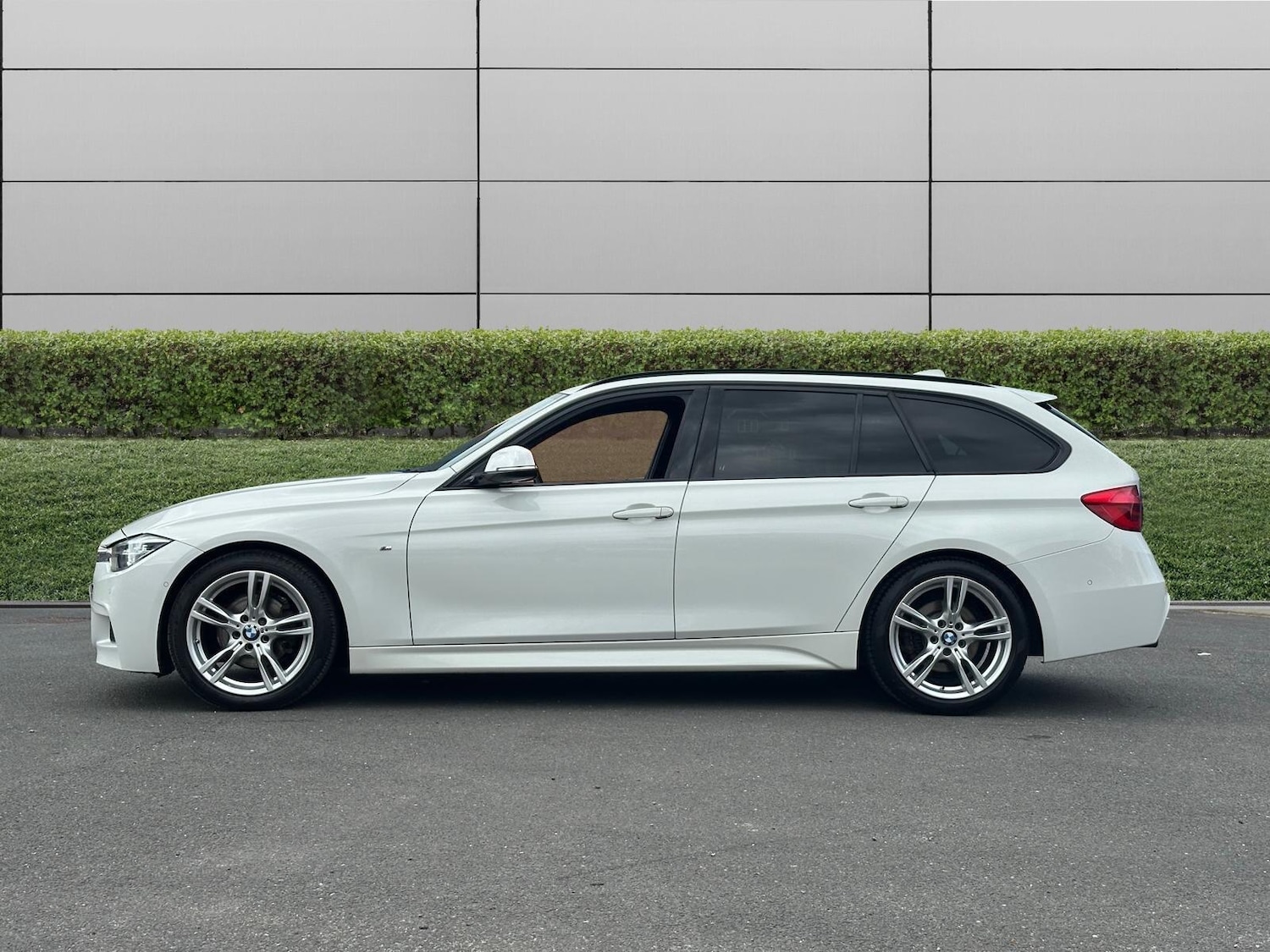 Used BMW 3 Series 2017 for sale - 76850534: Photo 5