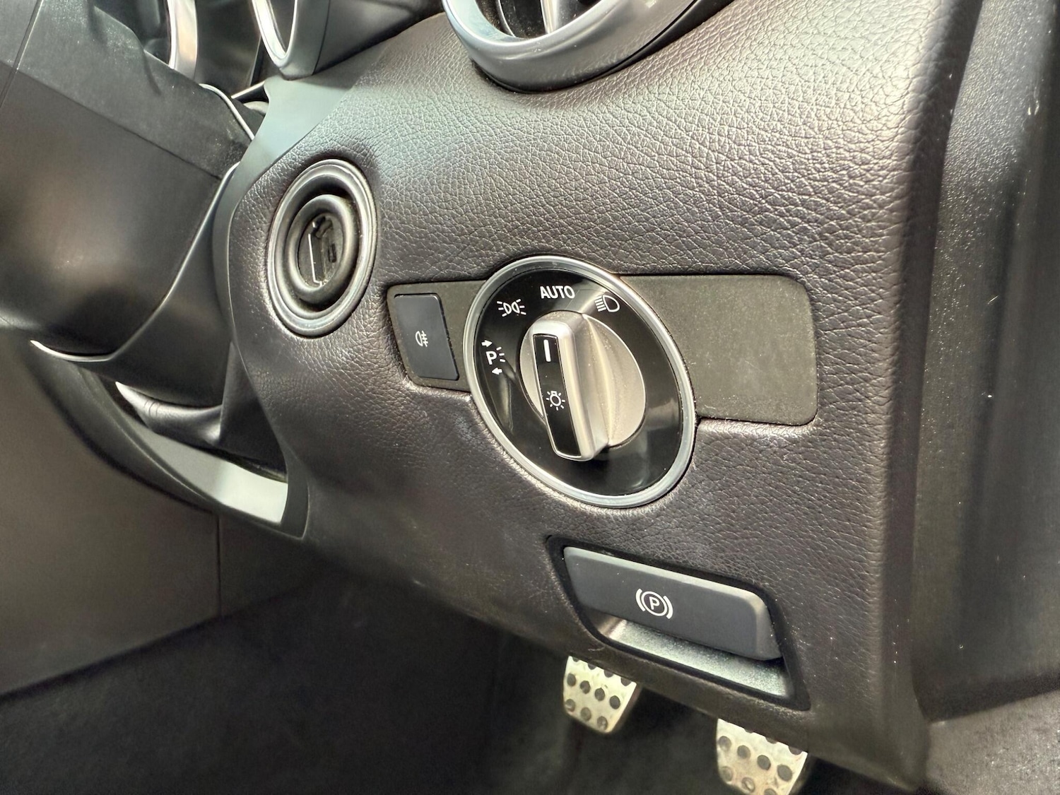 Used Mercedes-Benz SLC 2021 for sale - 76415354: Photo 15