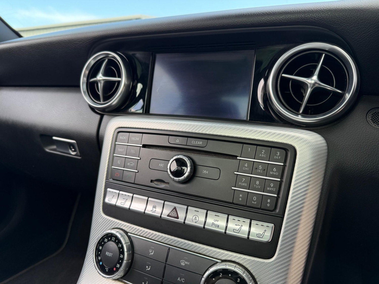 Used Mercedes-Benz SLC 2021 for sale - 76415354: Photo 23