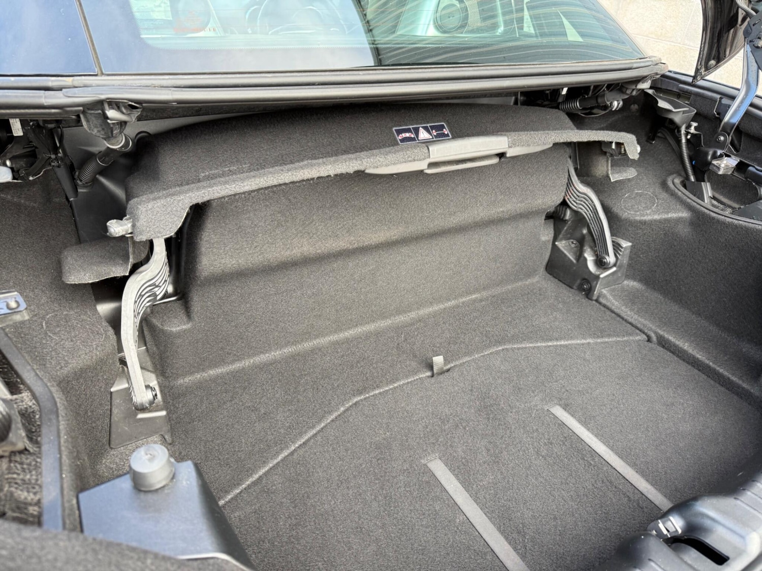 Used Mercedes-Benz SLC 2021 for sale - 76415354: Photo 25