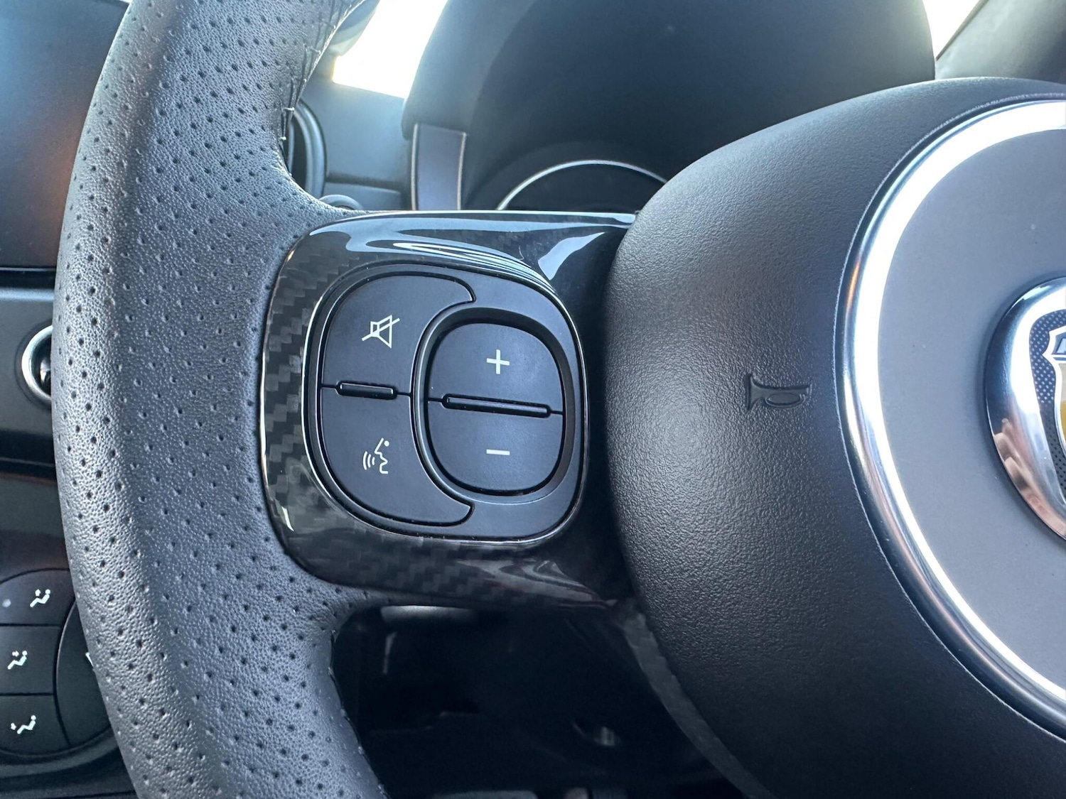 Used Abarth 695 2024 for sale - 76415351: Photo 17