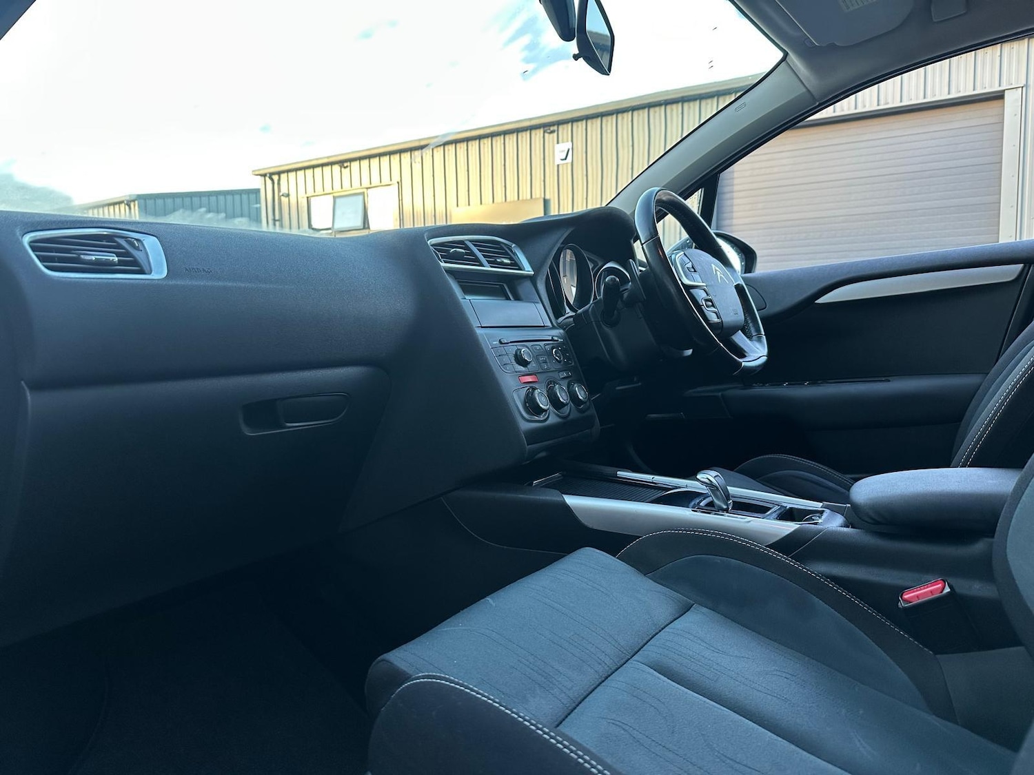 Used Citroen C4 2011 for sale - 76765748: Photo 8