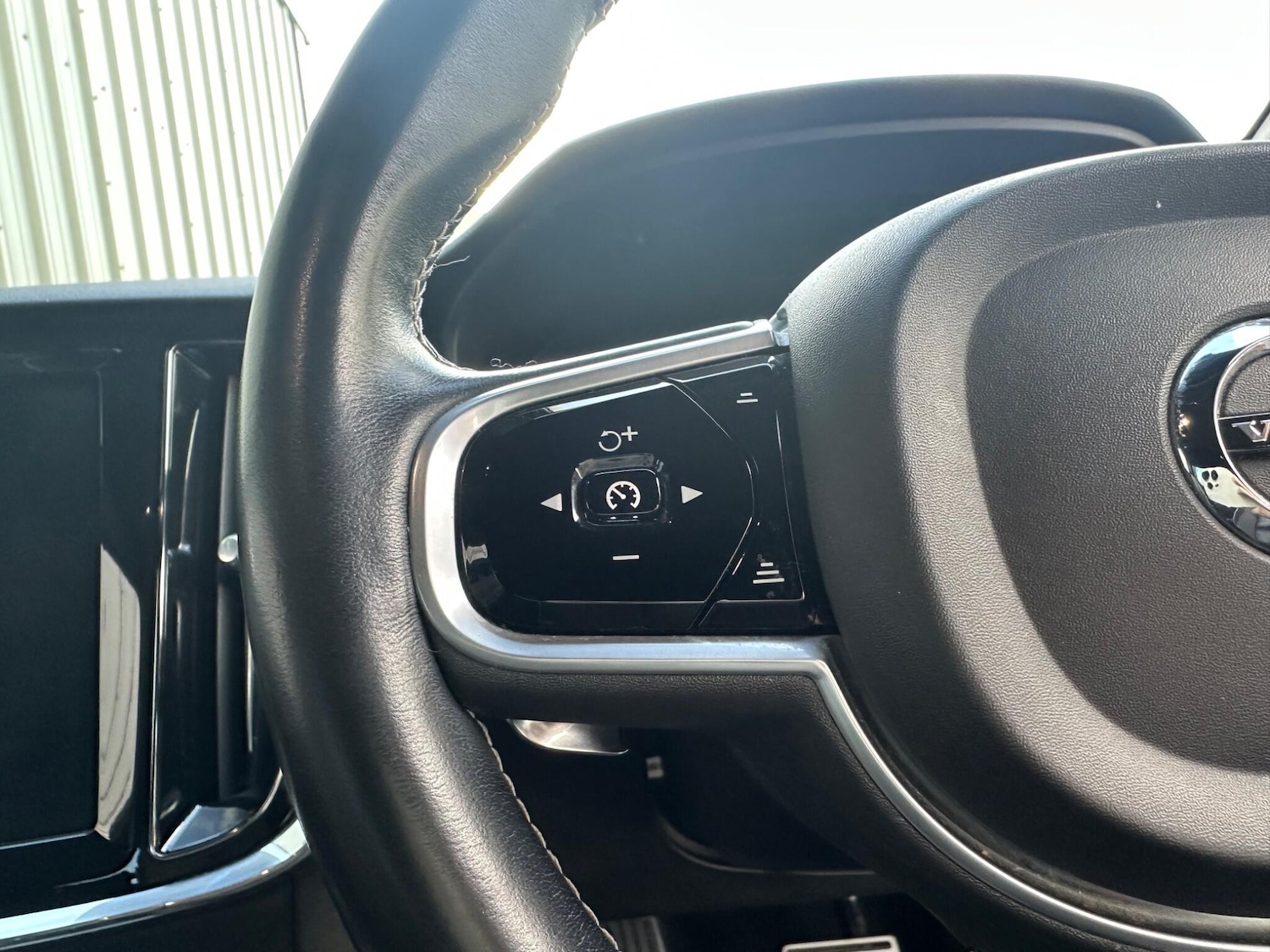 Used Volvo V60 2019 for sale - 76415369: Photo 17