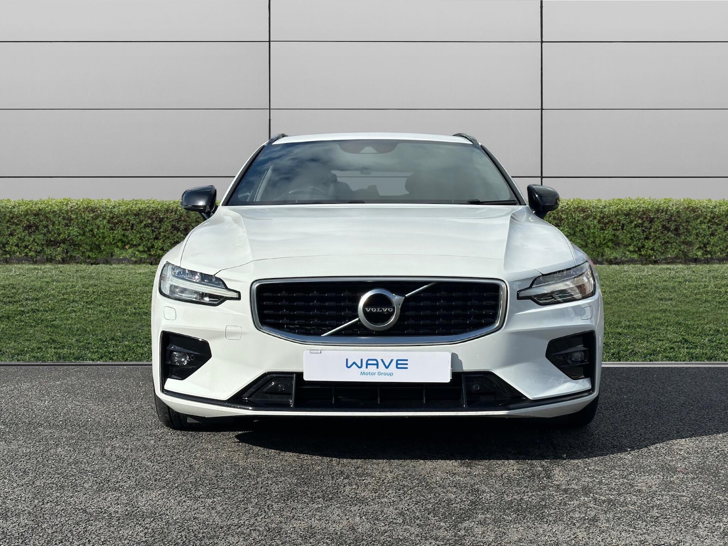 Used Volvo V60 2019 for sale - 76415369: Photo 2