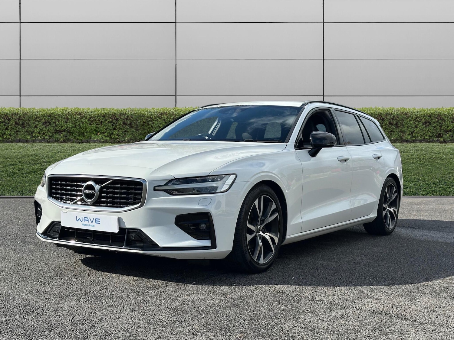 Used Volvo V60 2019 for sale - 76415369: Photo 3
