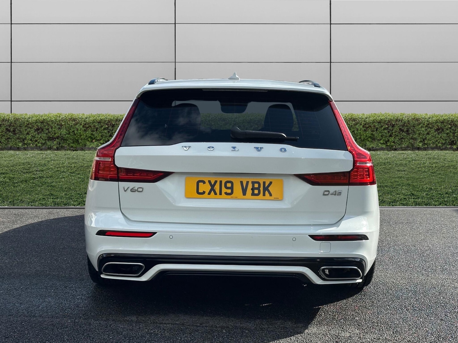 Used Volvo V60 2019 for sale - 76415369: Photo 6