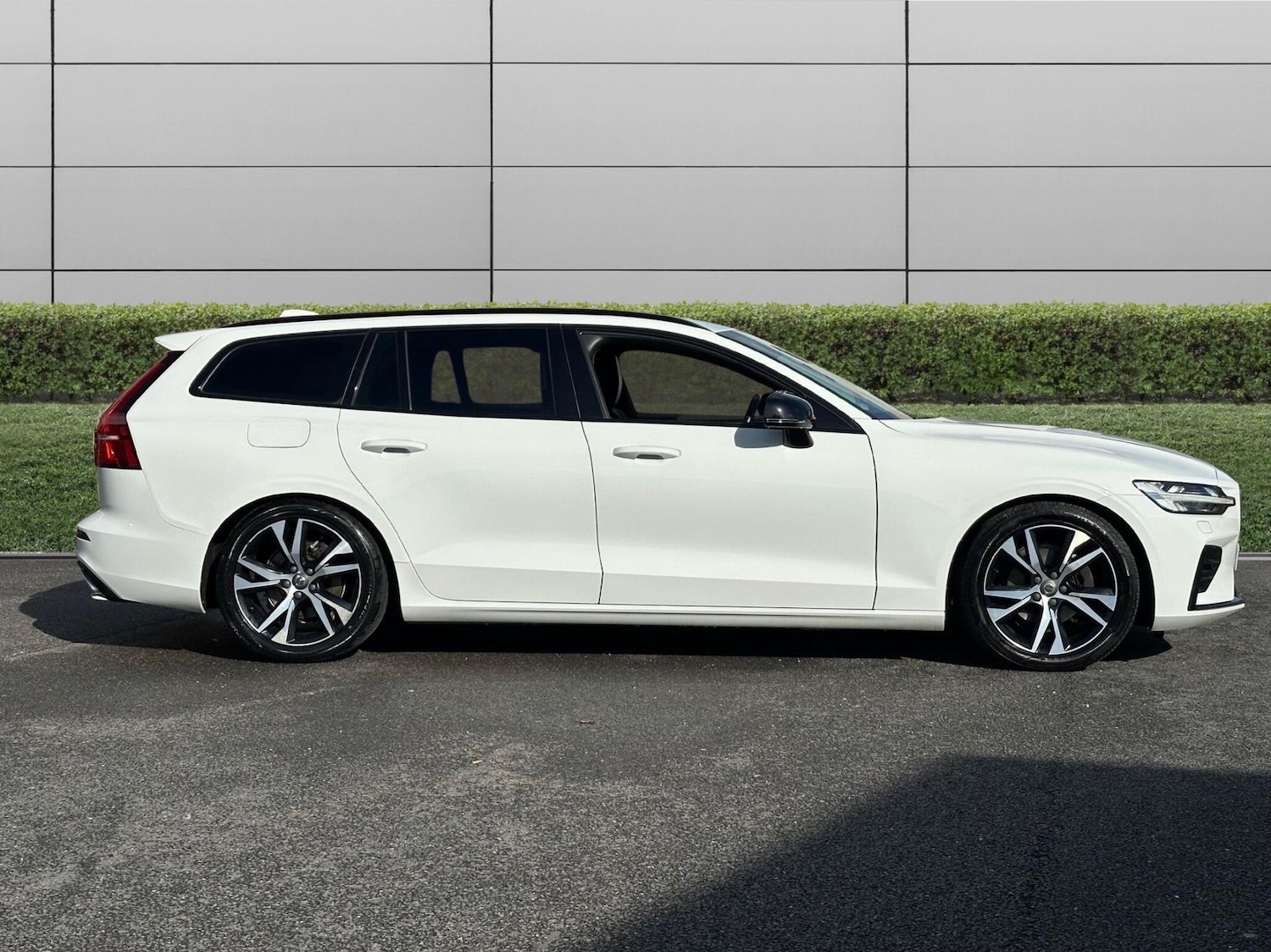 Used Volvo V60 2019 for sale - 76415369: Photo 7