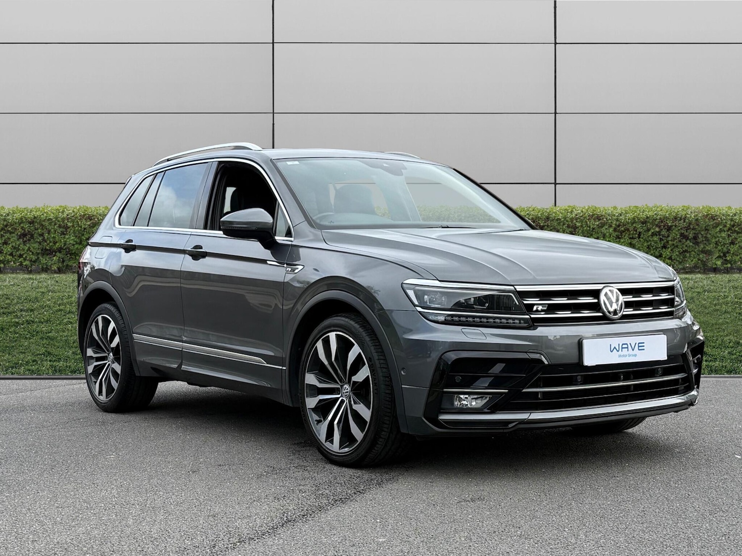 Used Volkswagen Tiguan 2019 for sale - 76415367: Photo 1