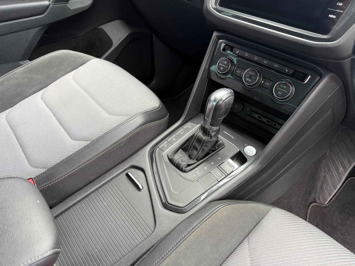 Used Volkswagen Tiguan 2019 for sale - 76415367: Photo 12